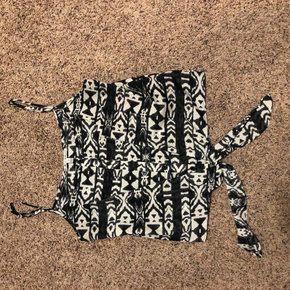 Black and White crop tank w/ front tie